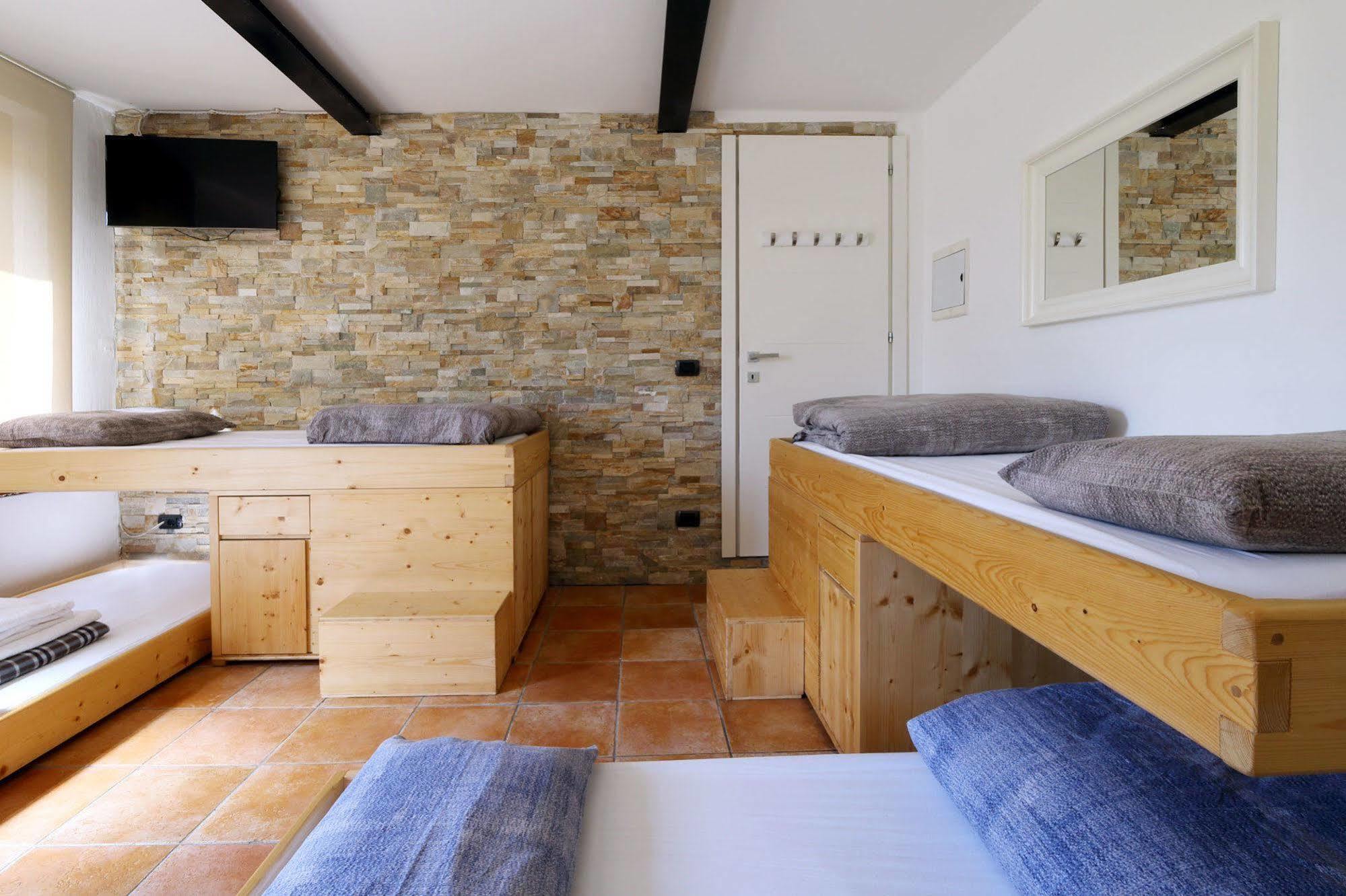 ベッルーノ Bed & Wellness Fisterre Bed & Breakfast エクステリア 写真